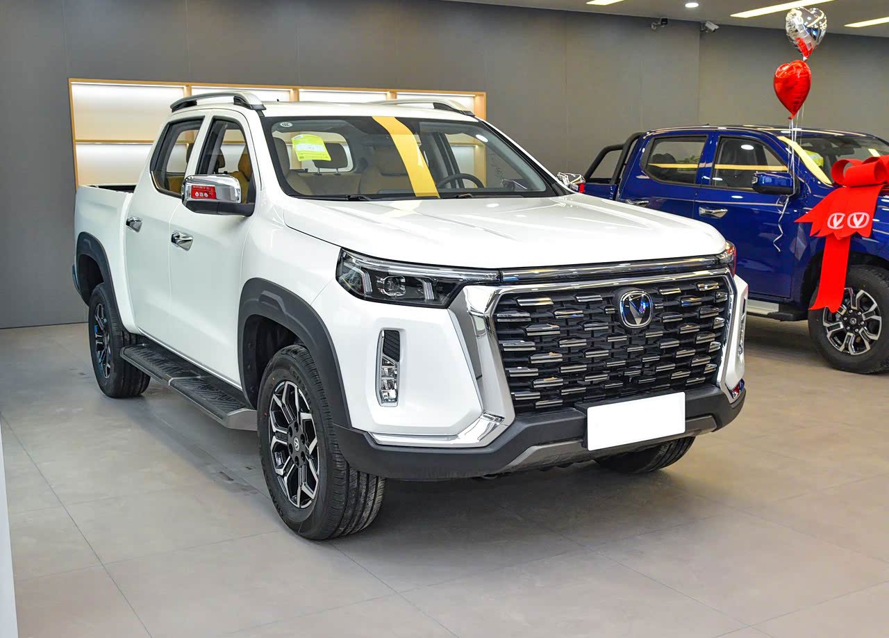 
								Changan Lantuo Zhe 2.0T Automatic AWD Gasoline Pickup Truck full									